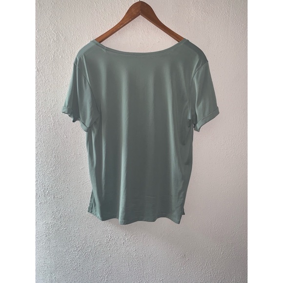 AMERICAN EAGLE🌟 T-shirt - Picture 2 of 2